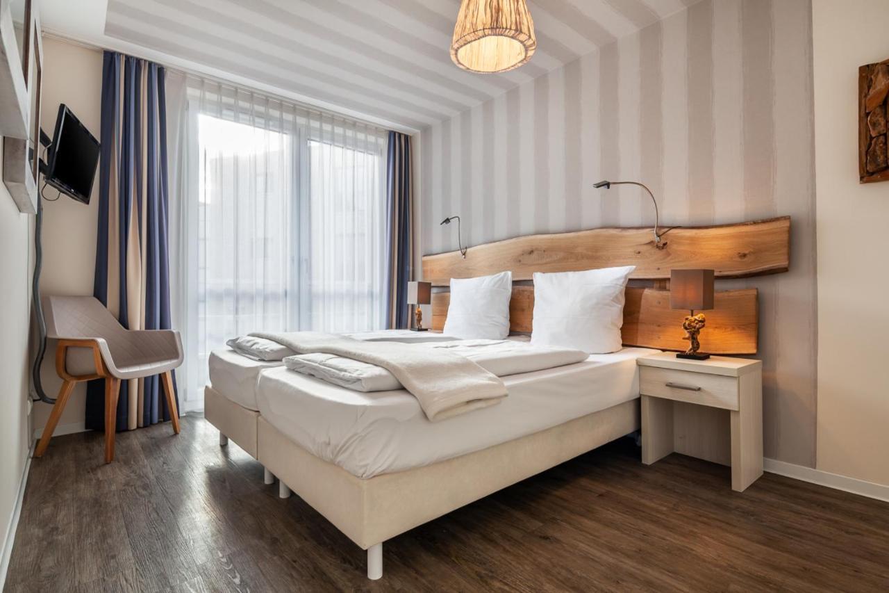 Apartmenthaus Hafenspitze Ap 5 - "Am Yachthafen 5" - Blickrichtung Offenes Meerstrandpromenade Eckernforde Bagian luar foto