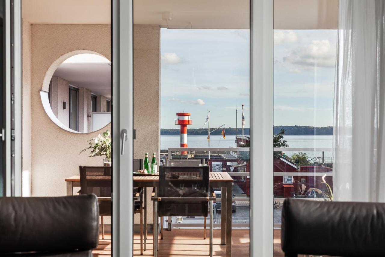 Apartmenthaus Hafenspitze Ap 5 - "Am Yachthafen 5" - Blickrichtung Offenes Meerstrandpromenade Eckernforde Bagian luar foto